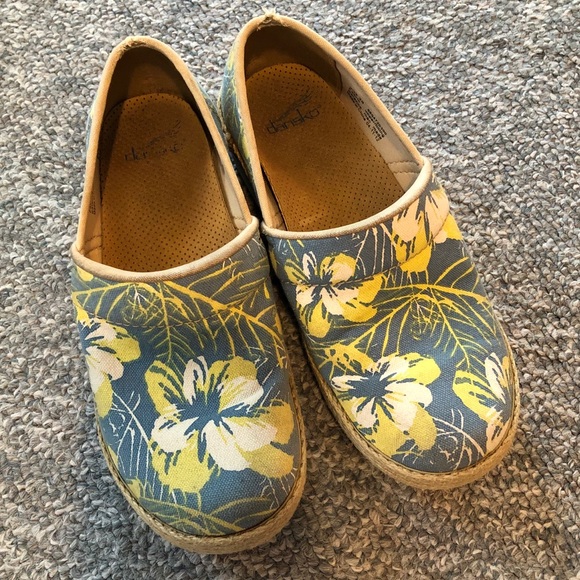 canvas clogs